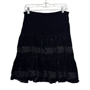 Vintage Y2K Size 6 Black Velvet Embroidered Tiered Knee Length Skirt Whimsigoth